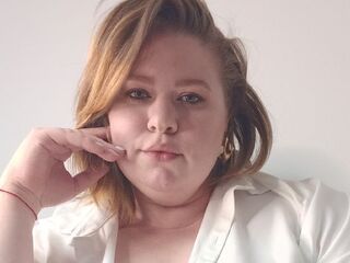 chat room live show ChloeThru