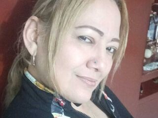 topless cam girl ClauBowie