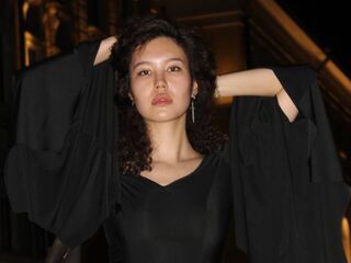 nude webcamgirl ClorindaNakagawa