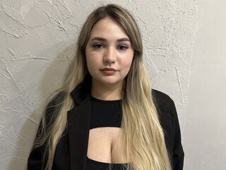 naughty camgirl masturbating with vibrator CoryCase