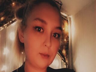 adult cam CrystalSins