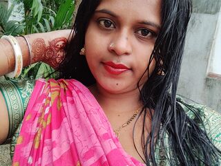 naked cam girl masturbating with dildo CuteAmrita