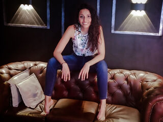 fingering webcam girl DamarisPommes