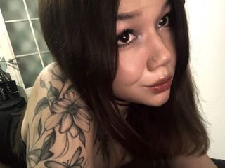 naked camgirl masturbating with dildo DawnFlood