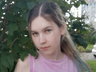 naughty camgirl masturbating DeidreSarin