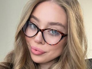 naughty chat room DianeWhitly