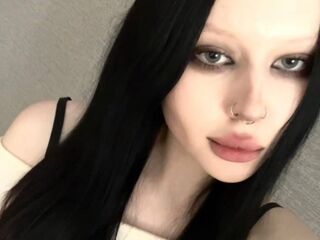 camgirl showing tits DonaRoberts