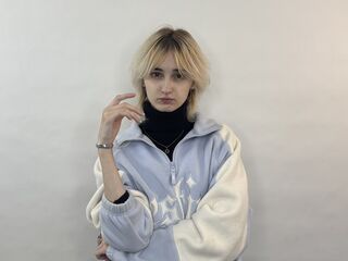 cam girl chatroom DorisTorchio