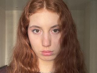 sexy webcam girl DorotheaBerdine