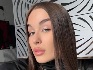 camwhore fingering shaved pussy DorthaErick