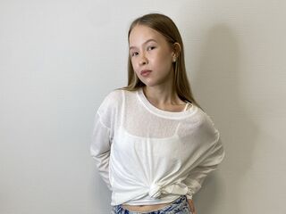 topless cam girl DortheyVath