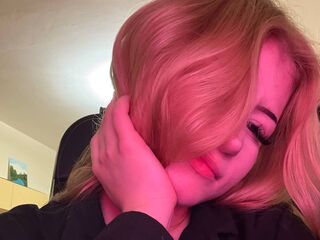 camslut fingering shaved pussy EdithBiglow