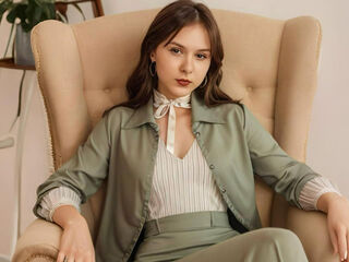 camgirl playing with sex toy EdlaHeath