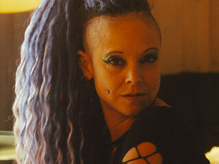 cam girl playing with dildo ElenaVale