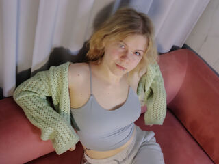 fingering girl ElizabethVayne