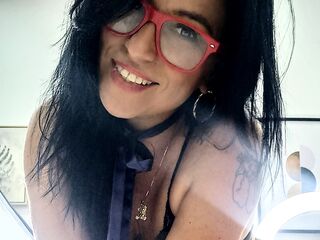 bedroom webcam EmliySuaz