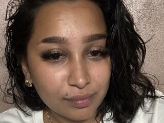 camwhore masturbating with sextoy EmmaDebie