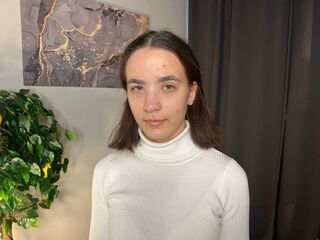 topless camgirl EmmaDiaz