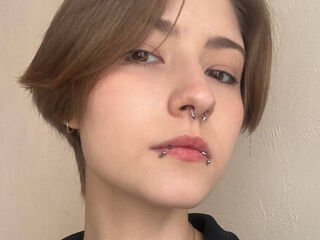 hot camslut EssieAcheampong