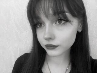 masturbating webcam girl EvelynnCaillouet