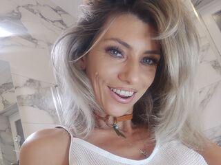 live striptease EvyScarlet