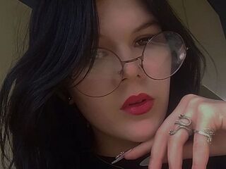 naked cam girl masturbating with vibrator GillianBartram