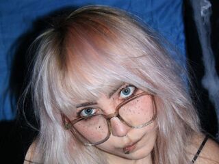 camgirl masturbating with vibrator GrettaLuna