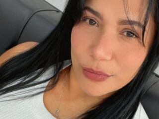 webcam chat HillaryRouss