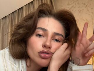 hot cam girl masturbating with dildo HippieChristie