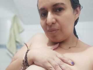 chat room picture IbannaBely