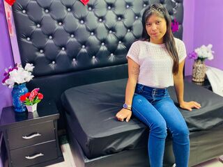 camgirl chatroom IsisAdams