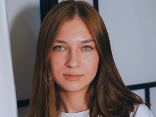 cam girl masturbating with vibrator JaniceHumprey