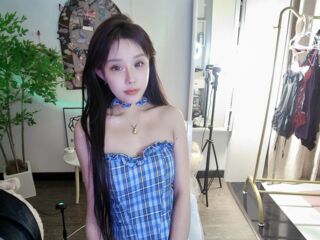 cam girl playing with dildo JennaLena