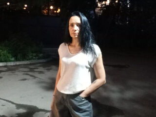 camgirl playing with dildo JennieRichards