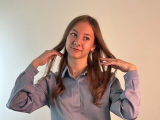 naughty camgirl masturbating with vibrator JoneAskvig