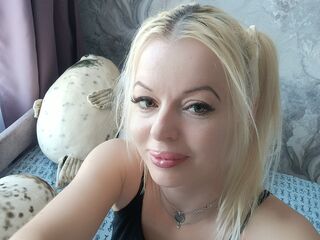 camwhore masturbating with vibrator JoyceJones