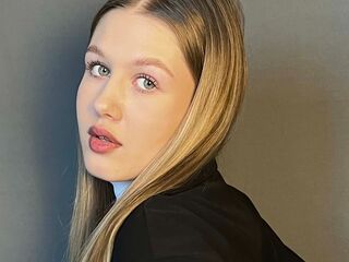 naughty cam girl masturbating JoycelynDoctor