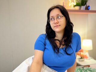 camgirl playing with dildo JudithRise
