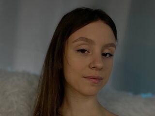 camgirl showing tits JuneMills