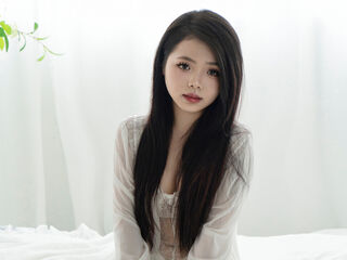 cam girl masturbating with sextoy KamaAva