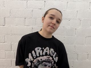 naughty cam girl masturbating with dildo KatriceCrumlish