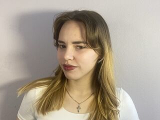 camgirl masturbating with sex toy KeiraBau