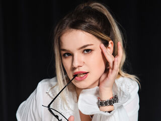 free live chart room KellyHayden