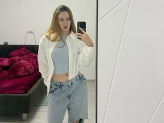 sex show KellyLynn