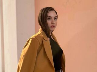 cam slut chat room KiaraFlowers