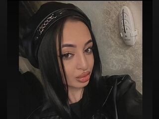 naked cam chatroom KimDessir