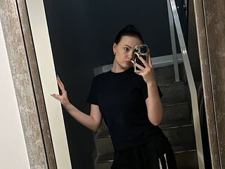 masturbating KiraBentley