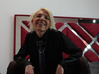 cam whore livesex KloeSwings