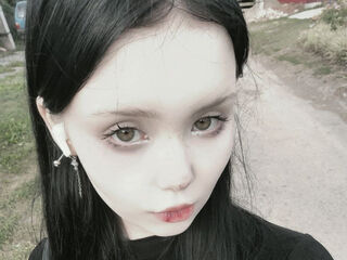 camgirl masturbating with vibrator KrystleHadley