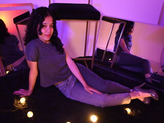 camgirl live porn cam KyaraLux